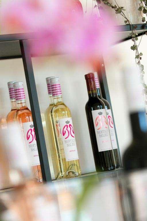 Privilège Appart-Hôtel Domaine De Mai - parking gratuit Mougins Restaurant photo
