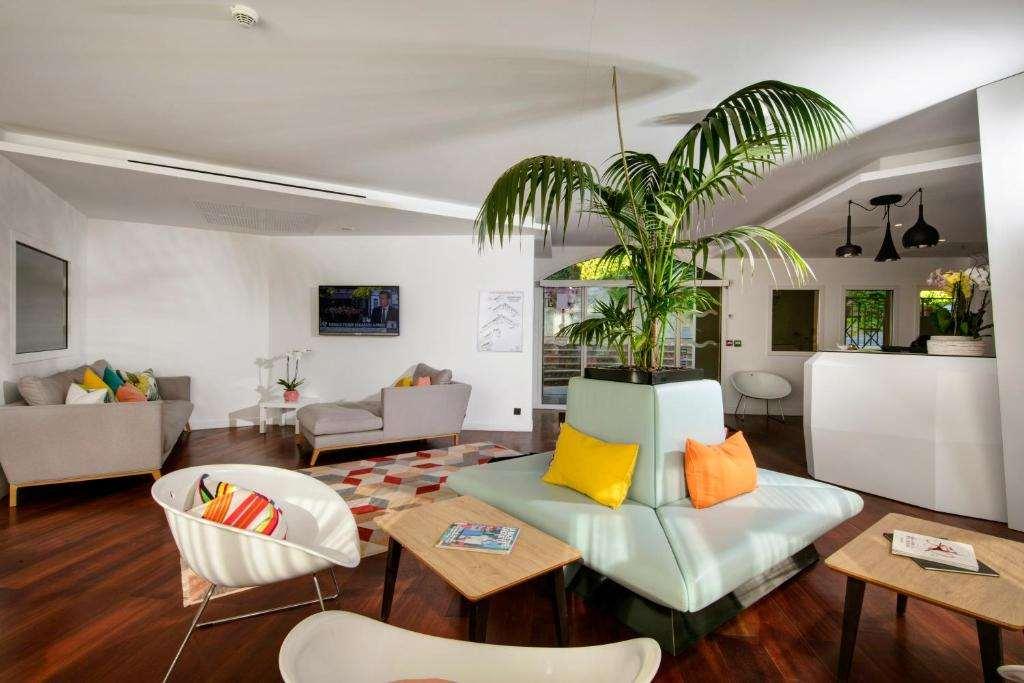 Privilège Appart-Hôtel Domaine De Mai - parking gratuit Mougins Restaurant photo